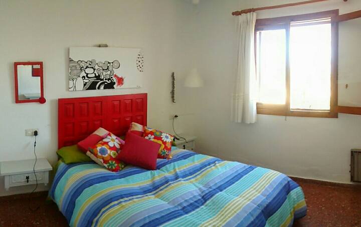 Основната спалня.