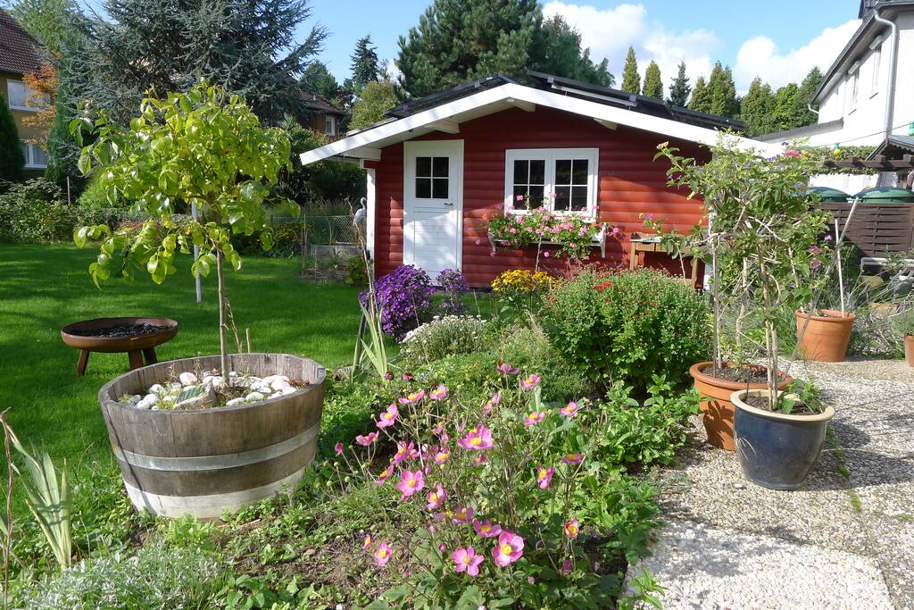 unser Gartenhaus