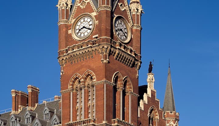 St Pancras Clock Tower Guest Suite