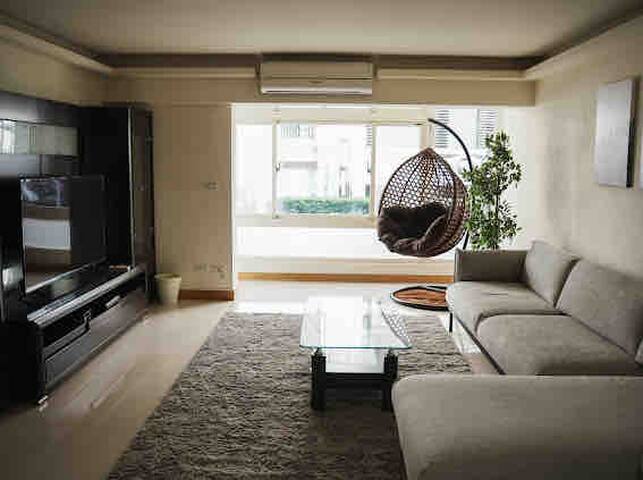 Zhongshan MRT#Ximen#3 room 1-12pax#Free transport gallery image 3