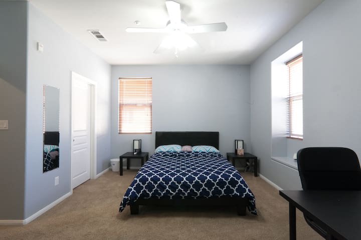 Master bedroom #4, Private Bathroom