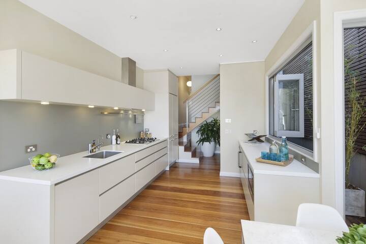 Beautiful Bondi Junction Terrace gallery image 4