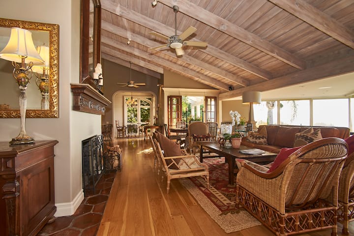 North Laguna Summer Home - Laguna Beach, CA