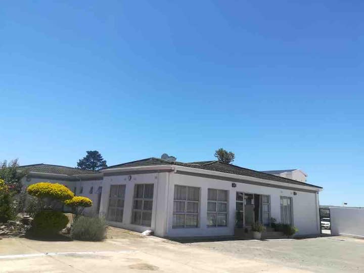 White farm lodge Bed and breakfasts for Rent in Mthatha, Eastern Cape