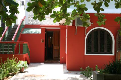 AC Beach Cottage for 8 Guests @ Tanto Far Beach