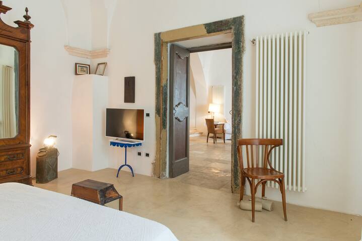 Luxury Villa | 3 Suites | Free Parking + Terrace gallery image 4