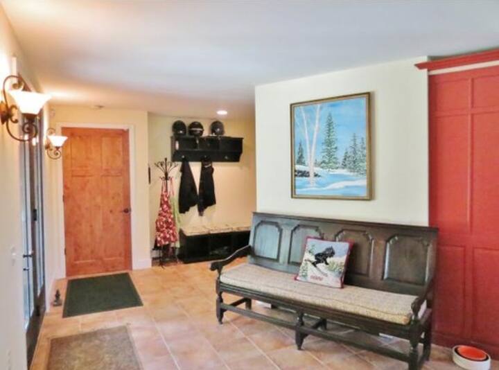 Okemo Getaway Houses for Rent in Ludlow, Vermont, United States