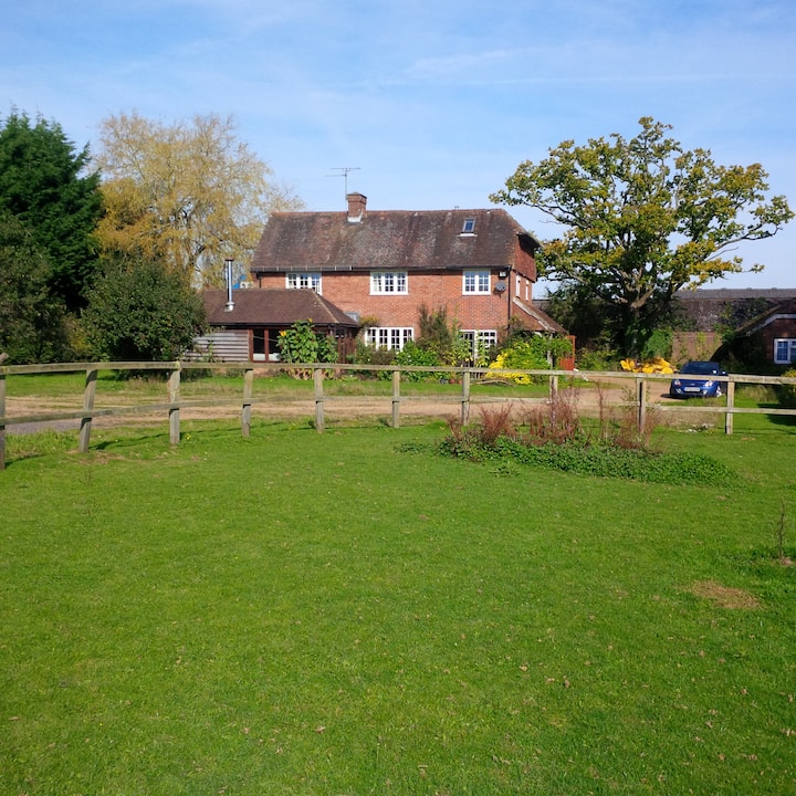 Farm in Quiet hamlet, just horses Houses for Rent in Rudgwick