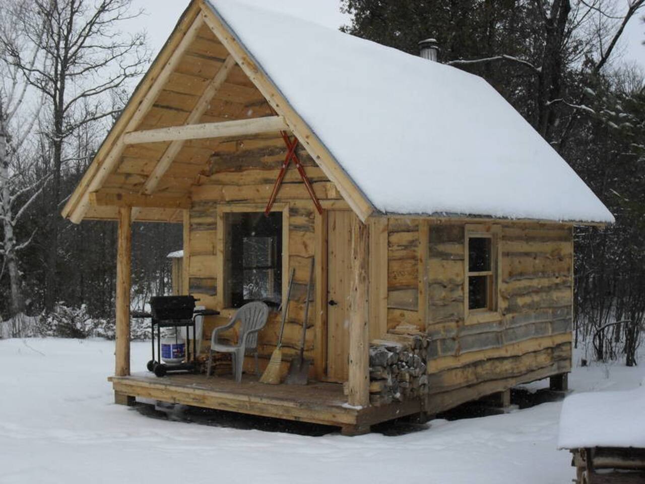 Small Cabin In The Woods Tiny Houses For Rent In Ottawa