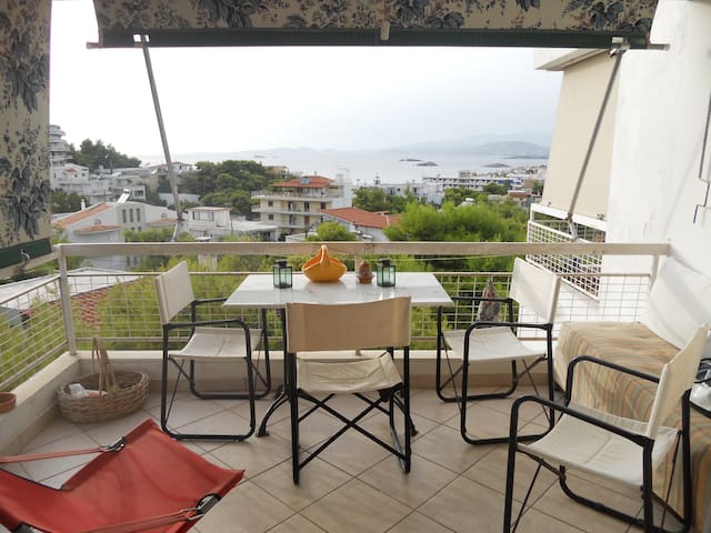 Cozy apartment with sea view!