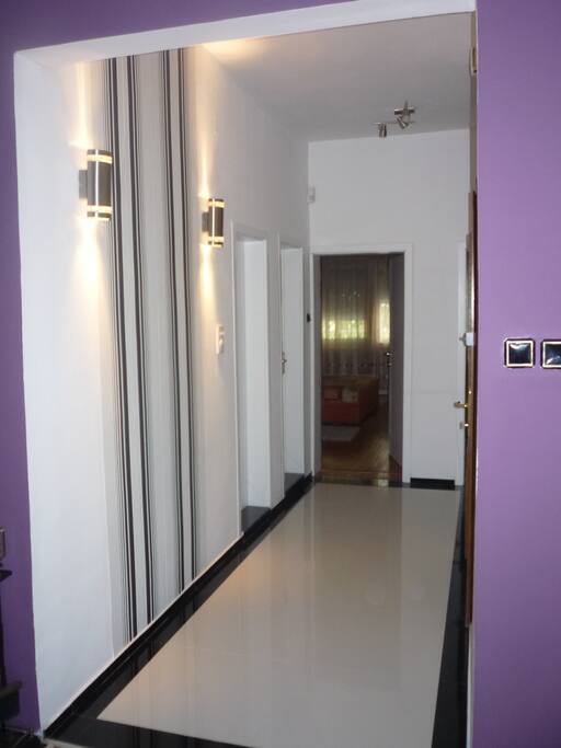 Entrance Hall from the living room to the 3 bedrooms