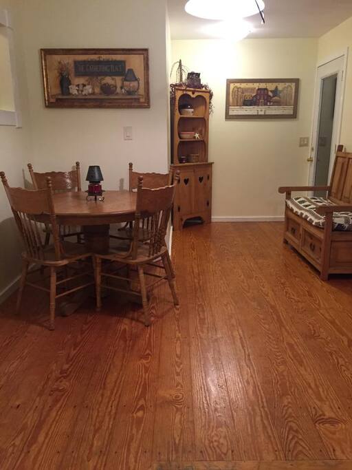 Memories made around a farmhouse table.