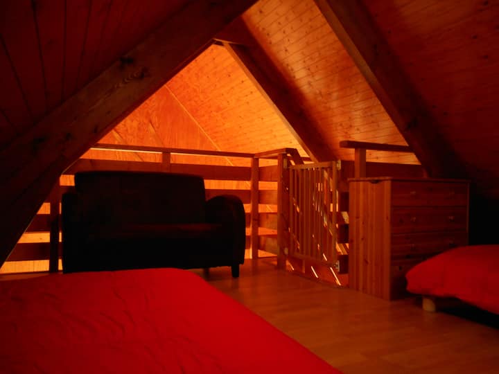 mezzanine 2 vitanda 1 mtu