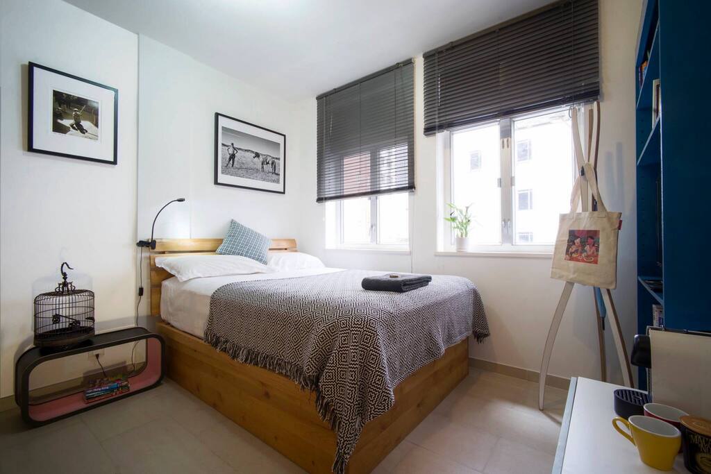 Your bedroom ..
Mattress 190cm x 135cm