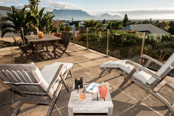 Sunset Views gallery image 2