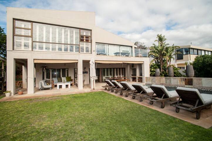 Sunset Views gallery image 5