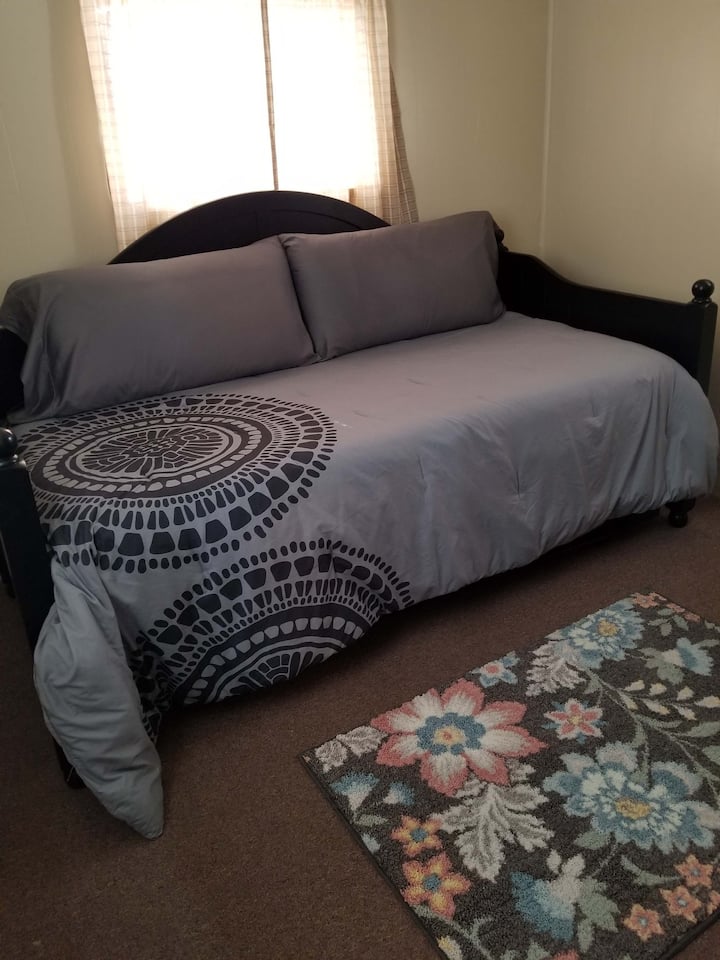 سرير نهاري مزدوج/سرير مزدوج