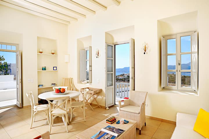 Family Villa, Amazing Sunset View - Milos