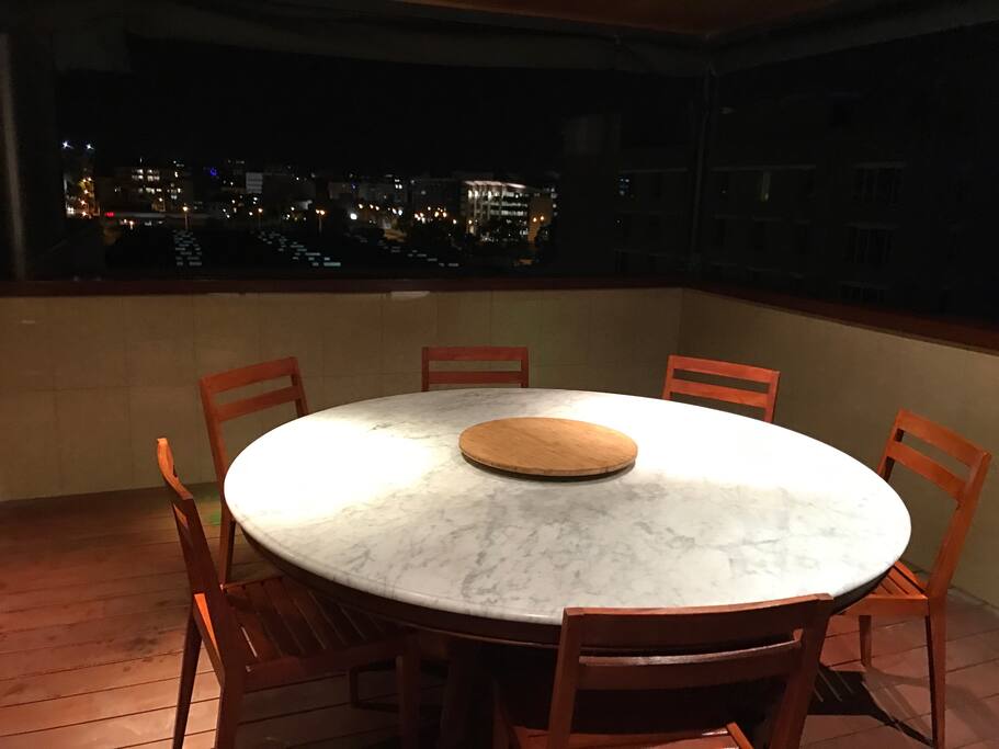 Huge covered balcony off the main living area, great for summer or winter evening dinners and drinks.