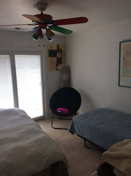 Full sized bed and twin size bed