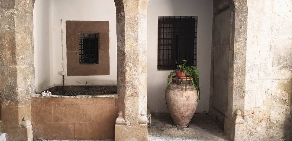 HISTORIC CITY CENTER - L'antro di Scilla