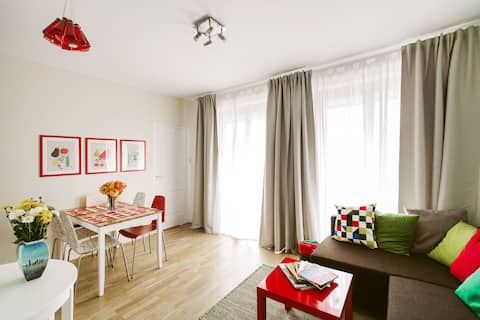 FALL IN LOVE WITH THE VIEW+TERRACE+LOCATION+2ACs