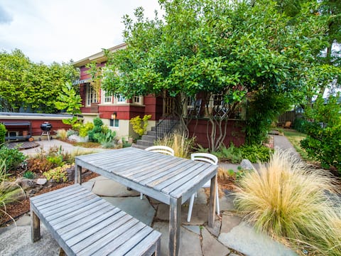 North Tabor Victorian/Modern 2BD