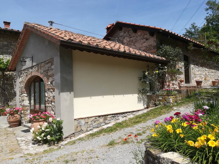 Country villa and dependance