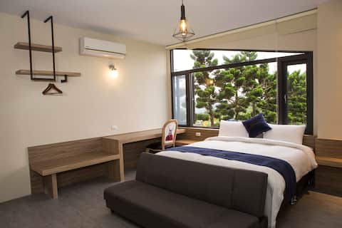 Zengin Cafe - Luxury Large Window Double Room (1 Double Bed)