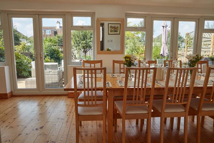 20 mins to Central London – Beautiful Period Home gallery image 4