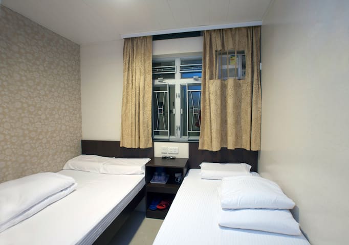 靠近旺角地鐵站E1出口-獨立房間, 可供1到4人入住