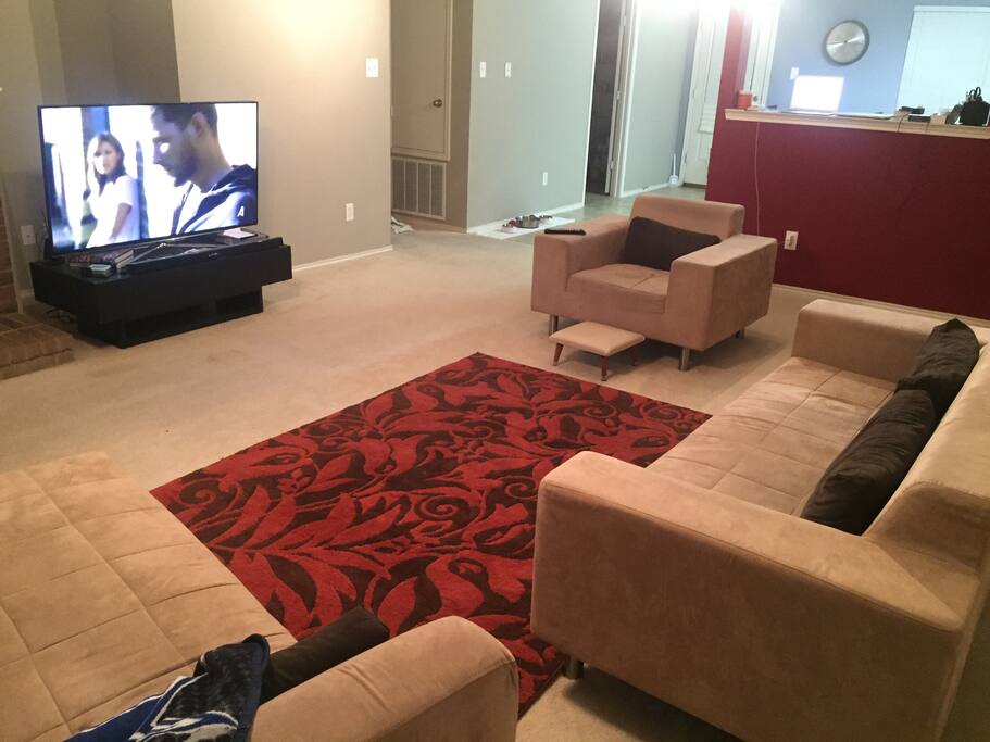 Common area with basic TV