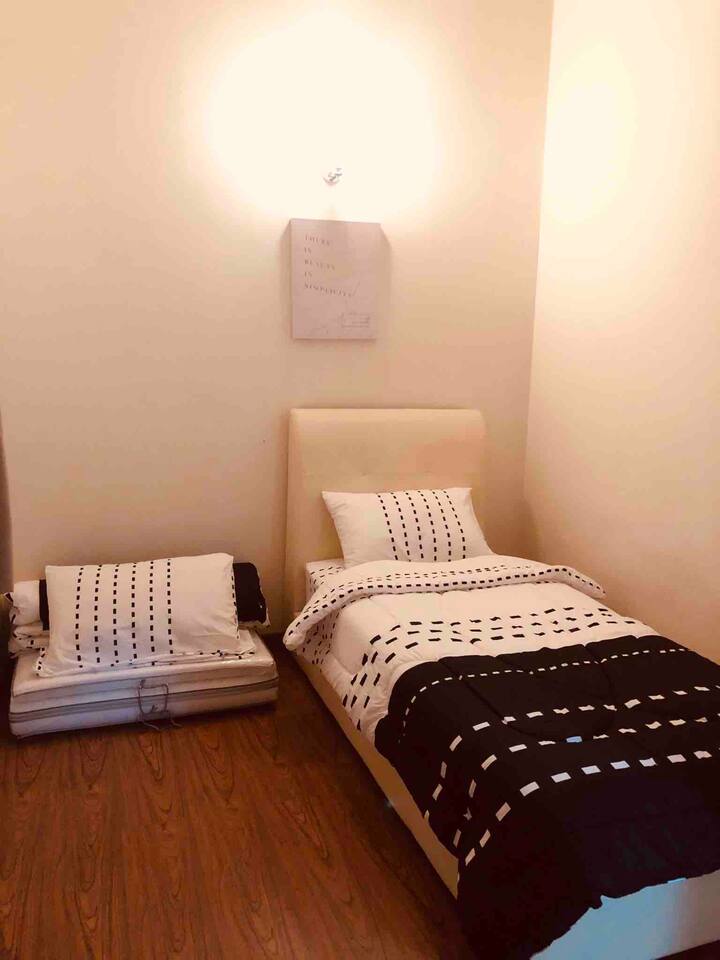 Single room + one floor tatami room