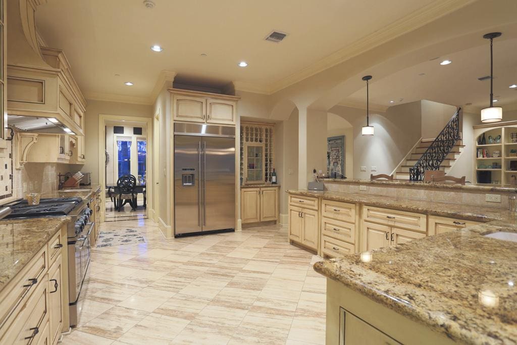 Gourmet Kitchen 1