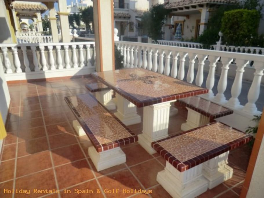 playa-flamenca-3-bed-house-terrace