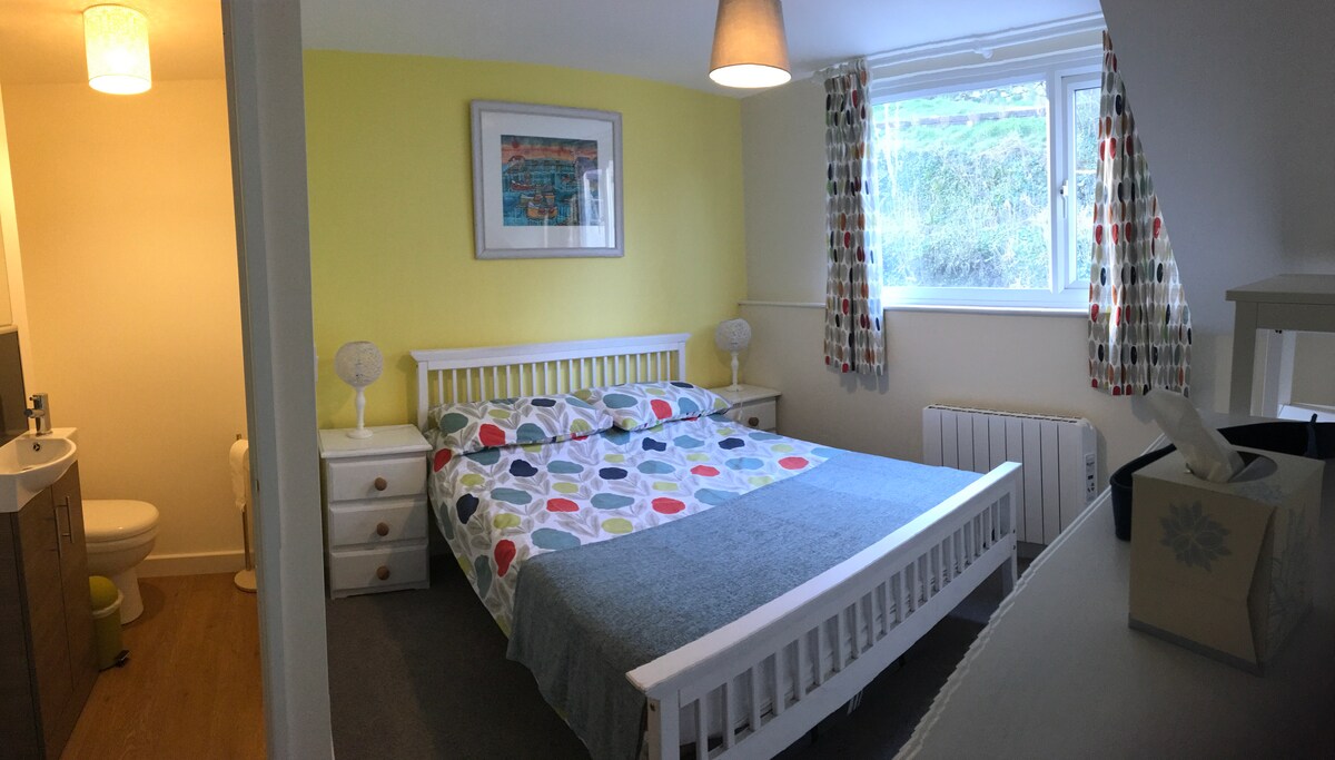 The second double on the top floor... again with ensuite facilities.