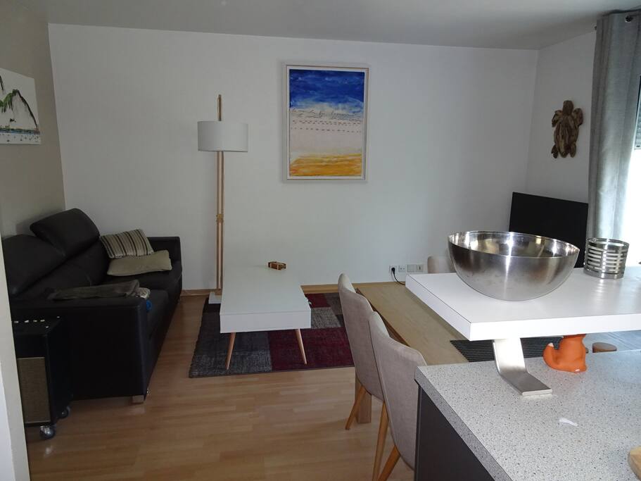 Salon donnant sur le balcon