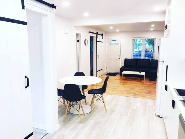 2BDR Entire House! St. Boniface Hospital w/Parking gallery image 5