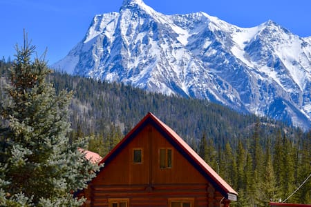 Kingmik Chalet in the heart of the Rockies