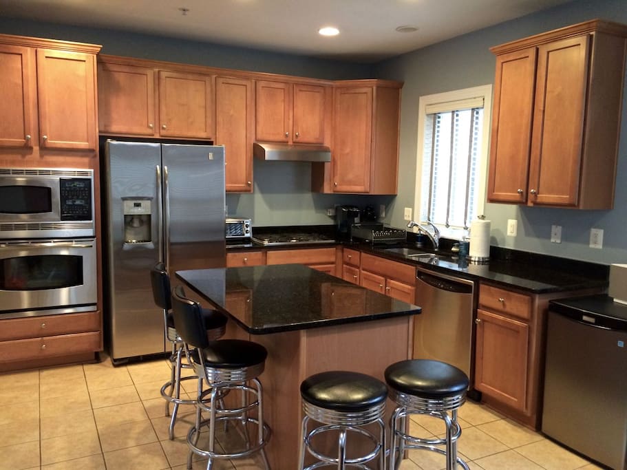 Gourmet kitchen