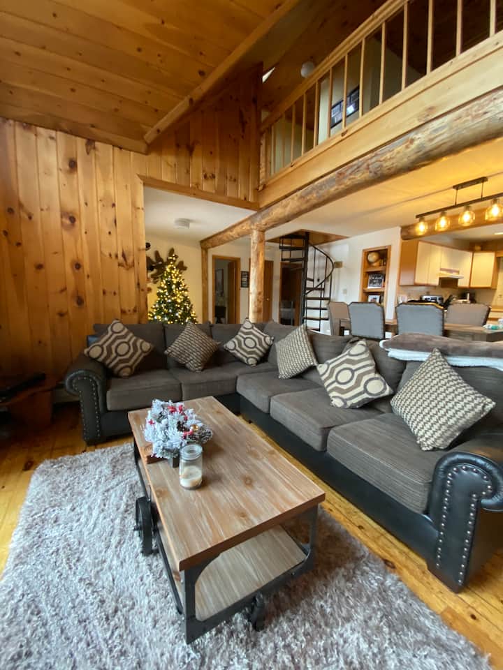 The Windham Cabin W/ Hot Tub - Windham, NY