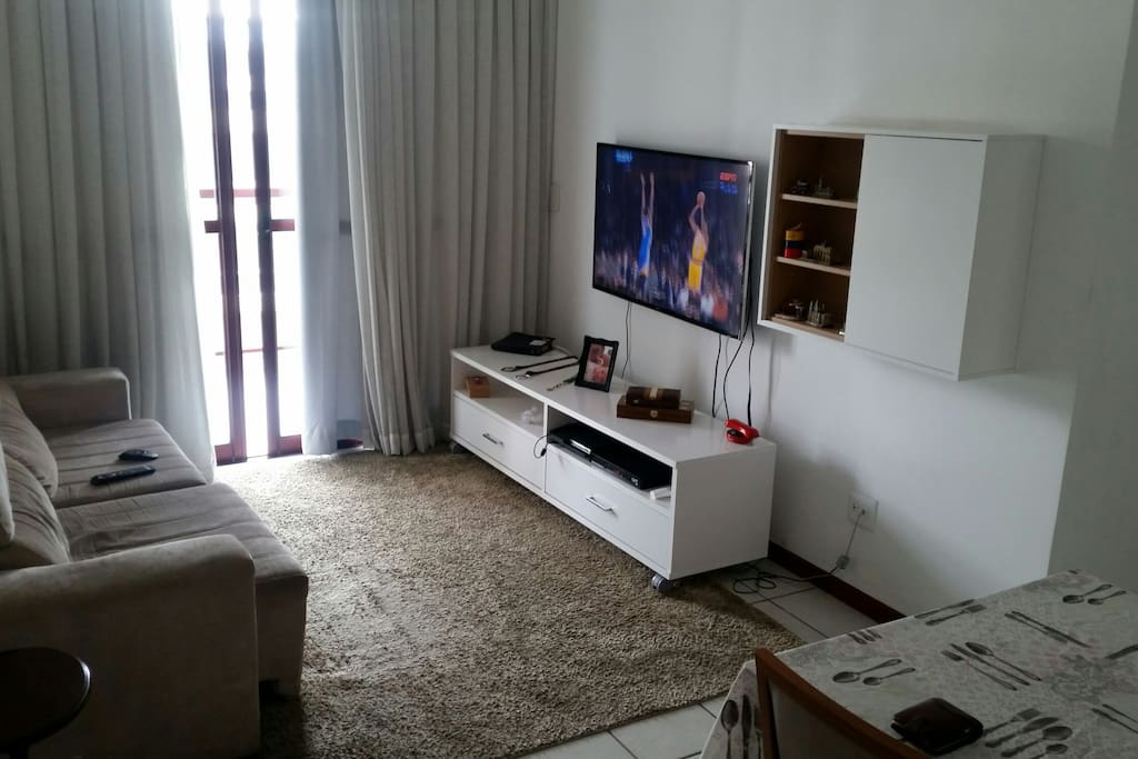 Wi-fi e TV a cabo na sala de estar