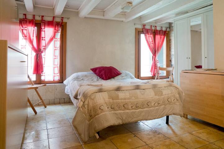 ROMANTIC APARTMENT IN VENICE