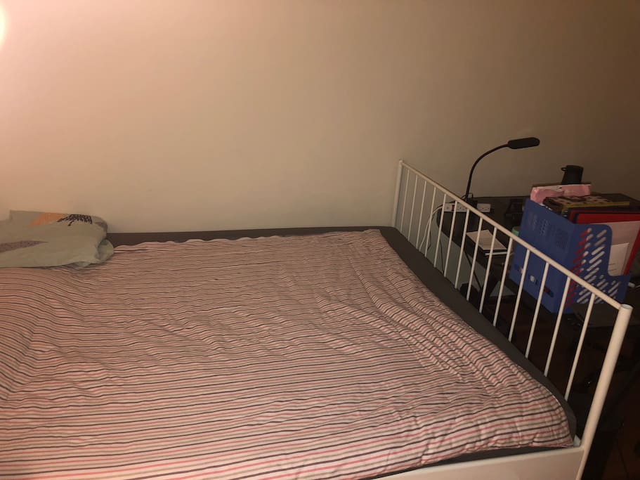 Queen size 床