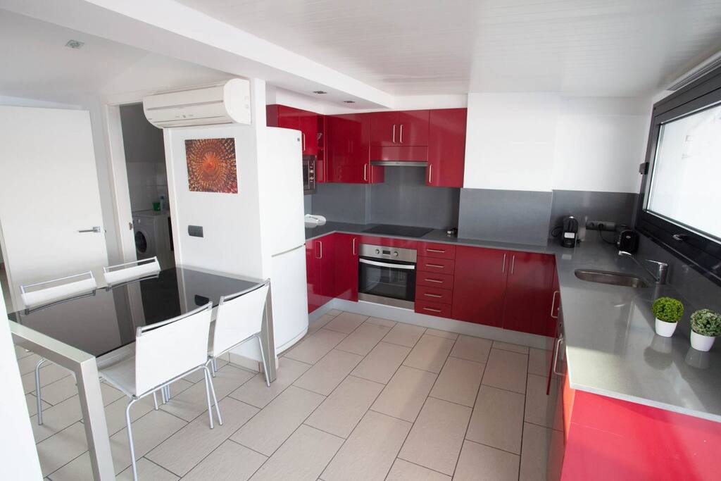 Cocina i comedor