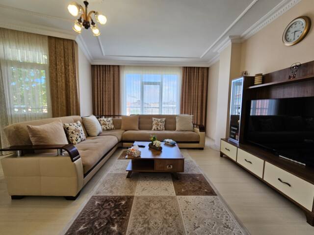 2 Min to Metro/Marmara park/Tuyap Expo 3 Rooms 3WC gallery image 2