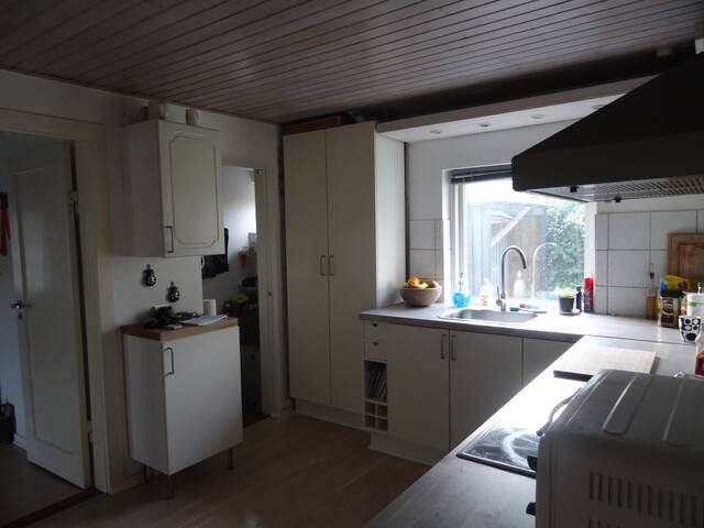 Karise 2018 (with photos): top 20 karise vacation rentals, vacation ... Yvonnes køkken