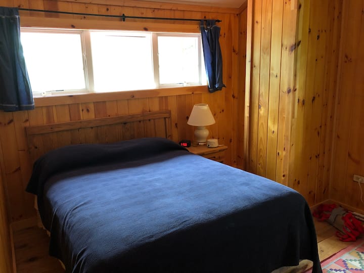Upstairs queen bedroom.