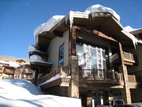 Luxury ski-in town home in Solitude Resort