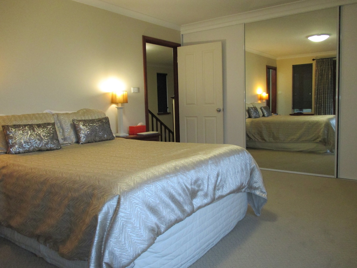 Main Bedroom (plenty of room for folder bed or cot)